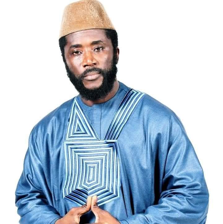 Guinée :sur le plateau de TV 5 ,Élie Kamano s’achète la tête du FNDC