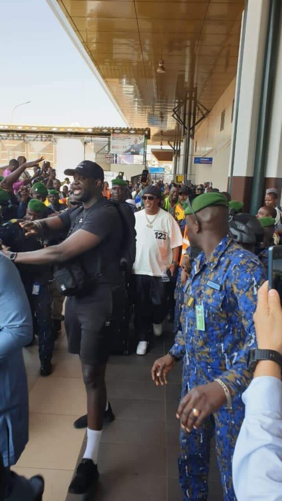 Guinée : le brésilien Ronaldinho est à Conakry