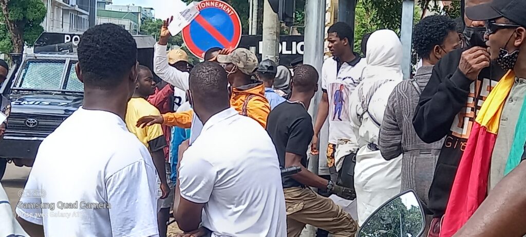 Guinée : une manifestation des guinéens rapatriés de la Tunisie empêchée à Conakry
