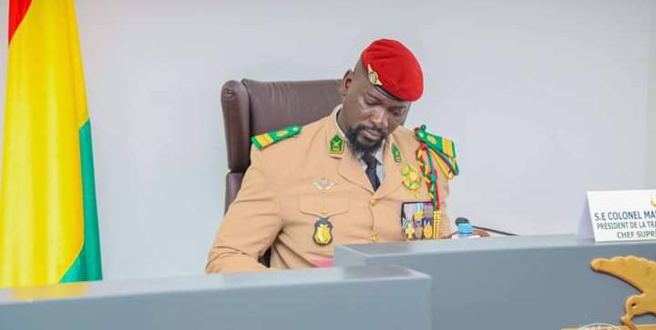 Guinée : 4 autres officiers de l’armée radiés, le patron du renseignements limogé ( Décrets)