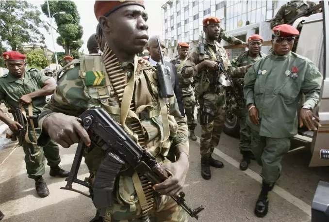 Maison centrale de Conakry : le capitaine Dadis Camara, Pivi et Thiegoro libérés ( sources)