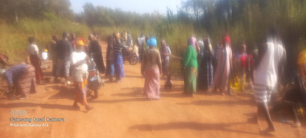 Kerouane : les habitants de souloukoudenka dans la rue