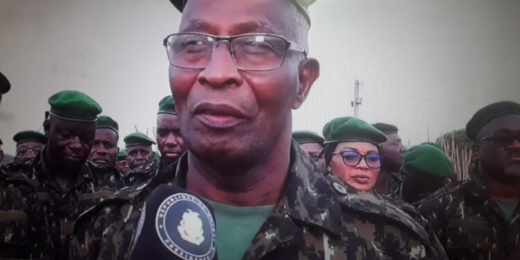 Titre : La leçon de morale du PM malien de la transition au PM Guinée ( Youssouf )