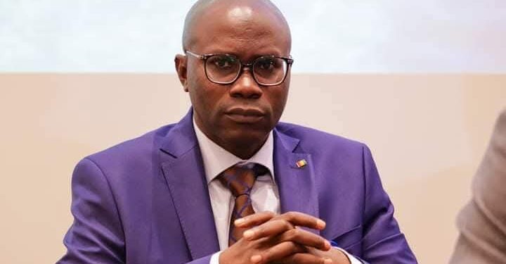 Guinée : épinglé dans une affaire de 800 milliards de francs guinéens, le directeur des impôts en garde a vue !