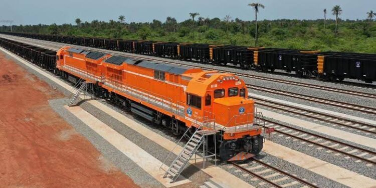 Projet Simandou : Winning group et Wabtec signent un contrat d’achat de locomotives pour la Compagnie TransGuinéen