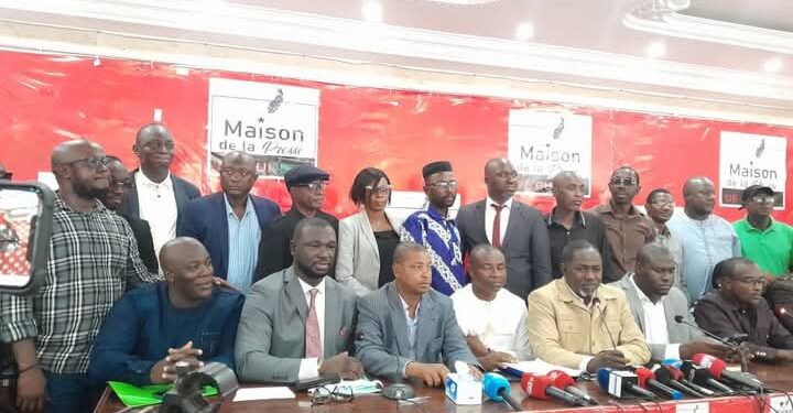Le navire de l’union sacrée tangue, 4 formations politiques se sauvent !