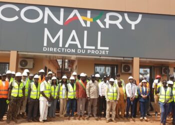 Le grand Mall de Conakry en construction : le ministre de l’habitat satisfait de la qualité des travaux de ce projet ambitieux !