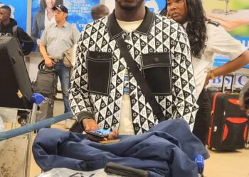 Mercato : Mohamed Saliou Bangoura Aloba a quitté Conakry pour son nouveau club en Algérie