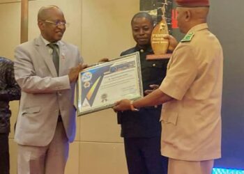 7eme edition des ARCOM MÉRITE AWARDS GUINEE: Yaya  Kairaba KABA  reçoit un prix pour ses efforts en faveur de la modernisation  des institutions judiciaires !