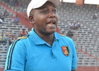 Mohamed Lamine Sylla “Leandro” , nouveau Coach du Club industriel de Kamsar ( le club)