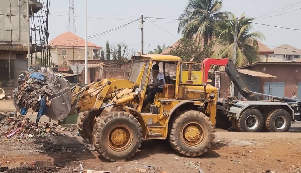 Secteur El Hadj Mamadou Aliou BAH -/Waréyah : les citoyens s’activent pleinement dans l’assainissement de leur secteur !