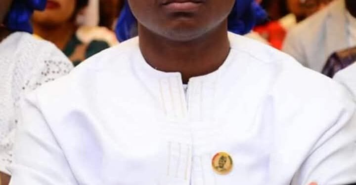 Dr Ibrahima Sory DIALLO seul abord du Bateau “union sacrée”, le PDG-RDA prend la poudre d’escampette !