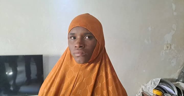 Coyah : un jeune originaire de Dalaba se déguise en femme pour voler des enfants