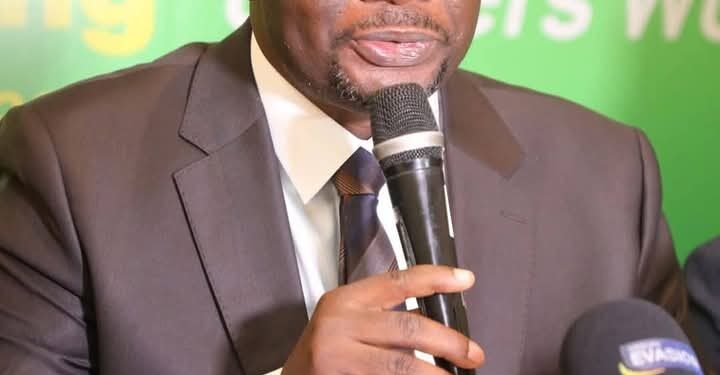 Crise à la fédération guinéenne de football : le ministère des sports veut signer la fin de la récréation !