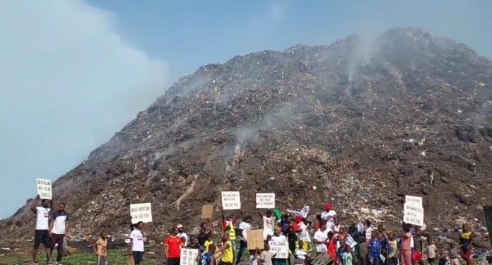 Guinee :un projet de fermeture de la décharge de Dar – Es Salam sur la table ( primature)