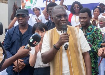 Ahmed Kanté appuie les jeunes de Wonkifong pour soutenir la Transition