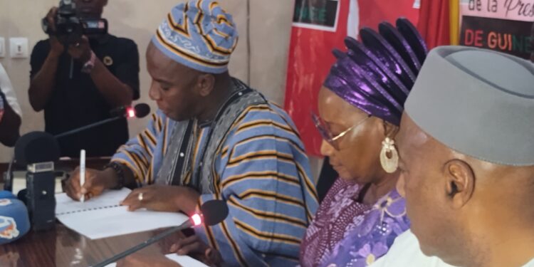 Guinée : la coalition pour le “ oui” au référendum du 21 septembre se dote d’un cadre juridique ( déclaration)