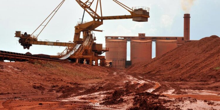 Guinée :la convention collective des mines, carrières et assimilées entre vigueur à partir du 14 août 2025