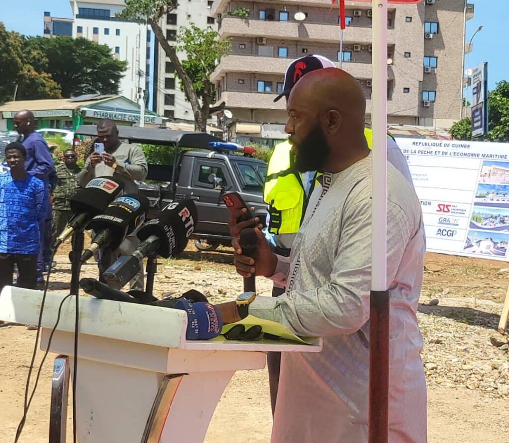 Modernisation du Port de Temenetaye : le patron de Syli Logistique Solution vente les acquis de la transition et promet de livrer un travail de qualité dans un délai raisonnable !