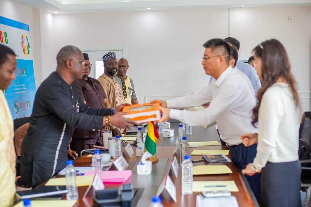 MINES AGB2A-GIC et Yellow River veulent élargir leur coopération en Guinée